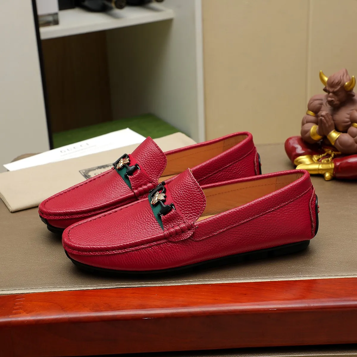 Men's shoes 💰360💰💰GUCCI Gucci official website synchronizes the latest model 🛃The upper is made of imported cowhide, 🐷leather lining, rubber outsole, 🎩🎩top-notch handcrafted workmanship with fine stitches and threads🔍definitely satisfy those perfectionist men who pursue high luxury quality 👏 Colors available! Code number 38-45 Large quantity in stock
